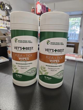 !VET’S+BEST! Ubrousky proti blechám a klíšťatům. Ubrousky jsou určeny pro psy od 12 týdnů. Otřete srst, dokud nebude...